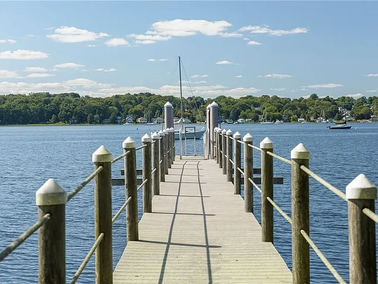 39 Shore Dr — Photo 5
