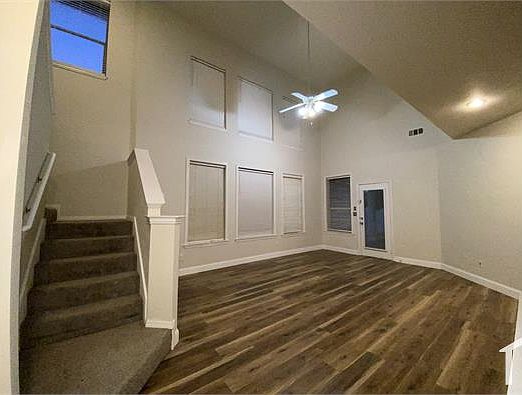 5th image of 9879 Cedarcrest Dr