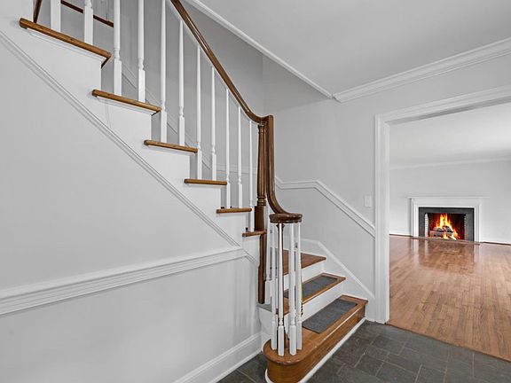 2nd image of 306 Granville Dr