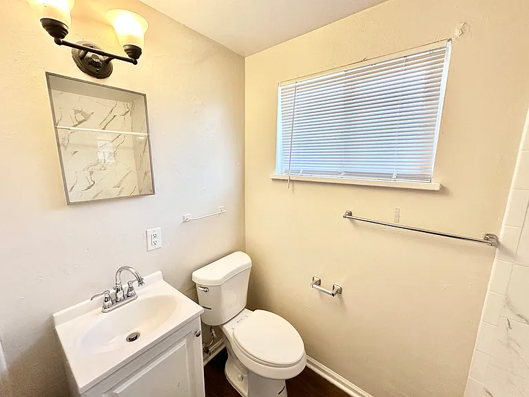 Unit 10 1x1 Top Floor