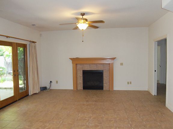 3rd image of 19547 N Windrift Way