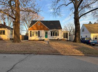 829 Hickory St, Waterloo, IA 50701