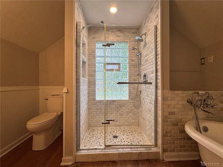 1260 Delaine Ave — Photo 18
