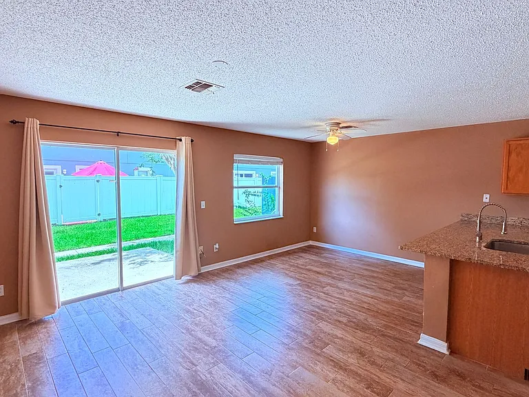 13054 Lexington Summit St — Photo 5
