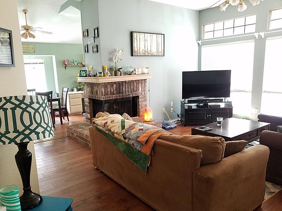 2nd image of 7937 Whispering Woods Ln