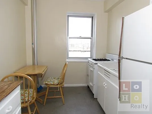 Sold by LoHo Realty | media 3