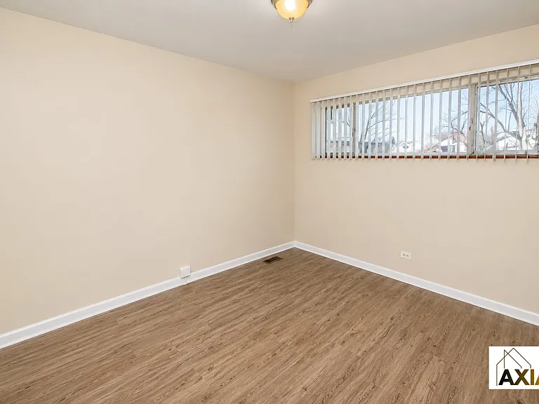 2810 S Delaware St — Photo 5