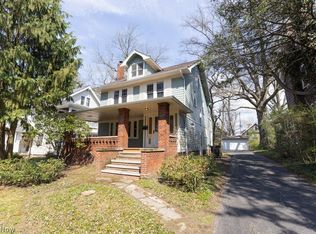 3115 Essex Rd, Cleveland Heights, OH