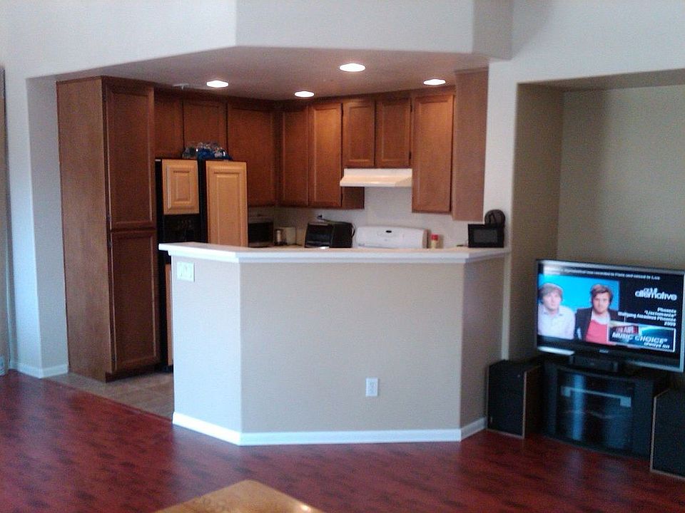 2nd image of 835 Ballow Way