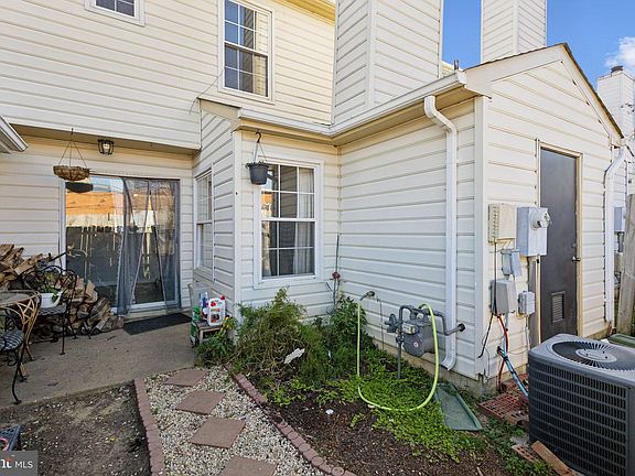 4th image of 11017 Thaxton Pl