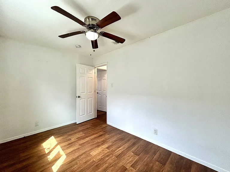 4807 Copperbend Blvd — Photo 14