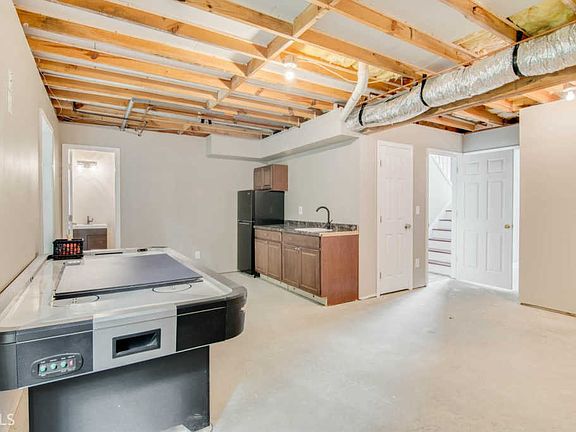 3rd image of 5470 Bushnell Ct