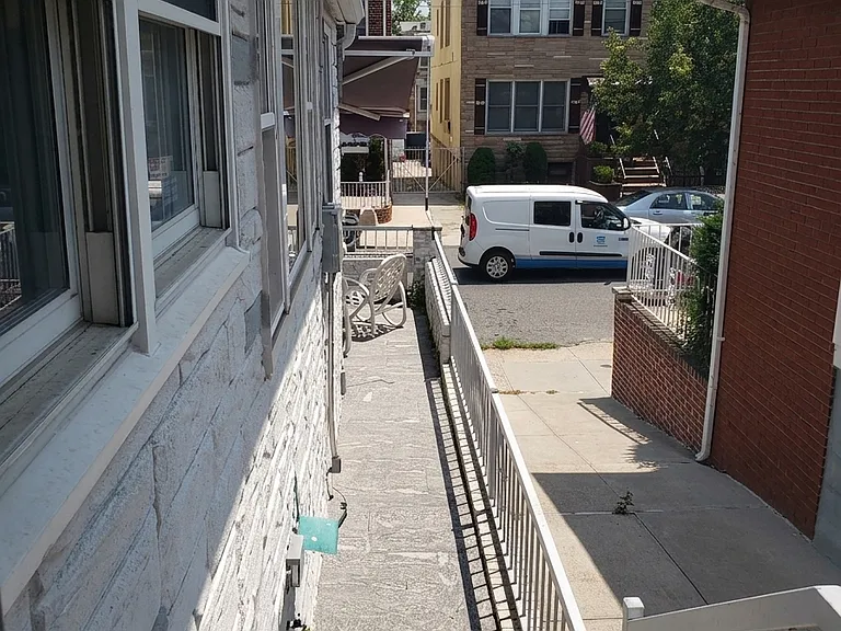 126 Bay 8th St — Photo 20