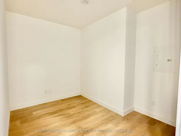 68 Esther Shiner Blvd #557 — Photo 4