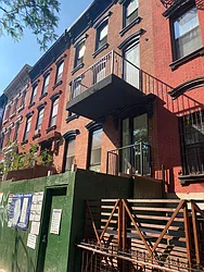 327 South 5th Street in Williamsburg