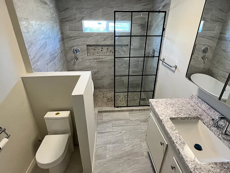 2220 E Grant Rd #B — Photo 6