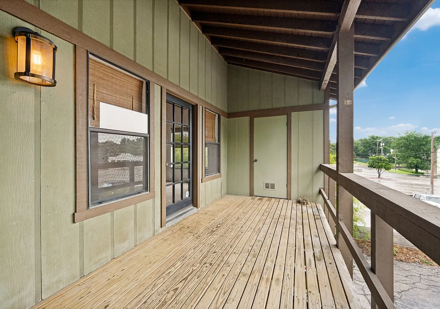 Charming Upstairs 1-Bedroom Apartment in Alamo Heights — Photo 4