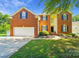 11940 Southcrest Ln, Pineville, NC 28134