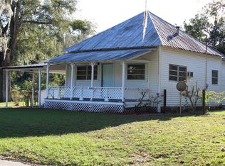 20653 Old Trilby Rd, Dade City, FL 33523