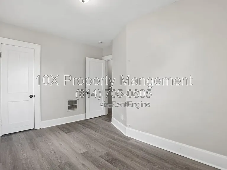 132 S Richardson Ave — Photo 17