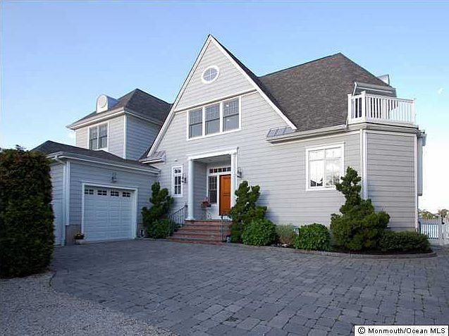 2nd image of 2100 Evergreen Lane #A