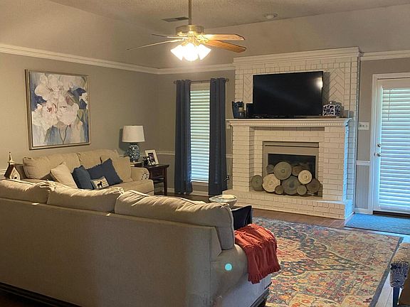 4th image of 6467 Evergreen Dr
