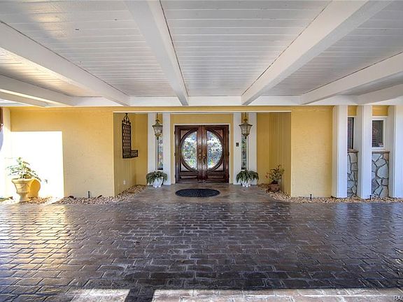 3rd image of 2345 N Watersedge Dr