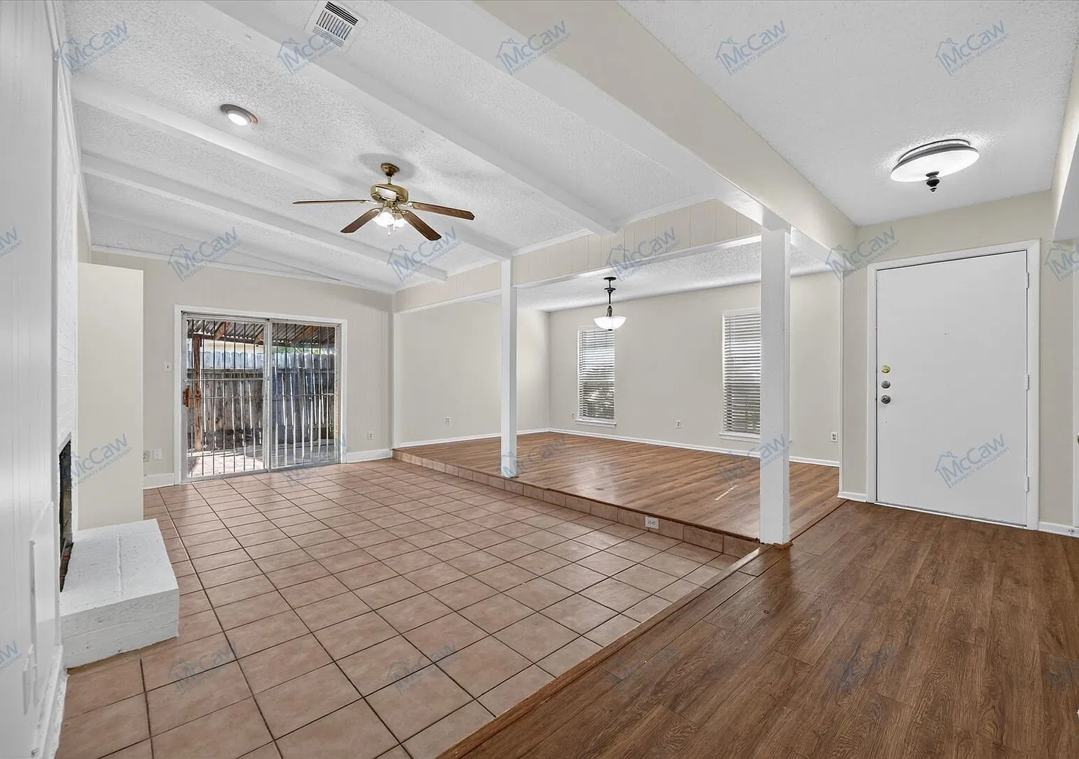 Now Available! Freshly Updated 3/2/2 Half-Duplex in Fort Worth! — Photo 4