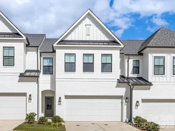6033 Mariemont Cir, Charlotte, NC 28226