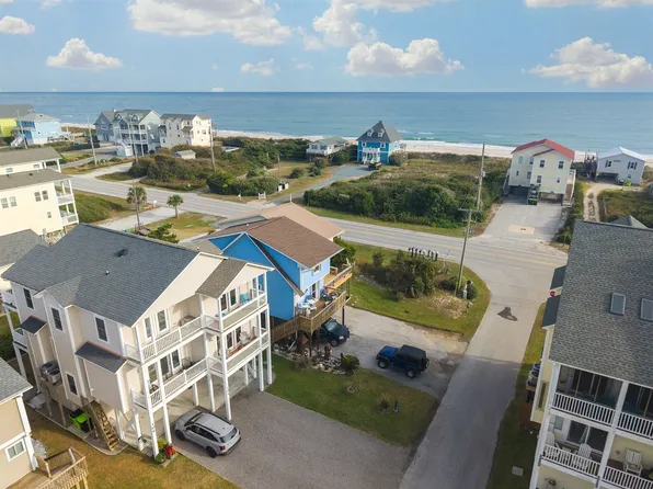 104 Sea Oaks Ct, North Topsail Beach, NC 28460