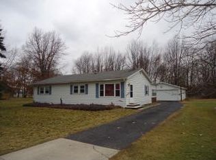 814 W Frontier Dr, Rochester, IN 46975