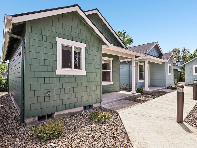 Cottages at Laurel — Photo 59