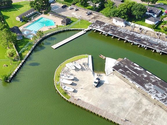 3rd image of 18326 Cape Bahamas Ln