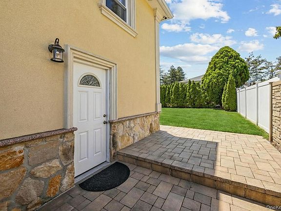 3rd image of 16 Tudor Road