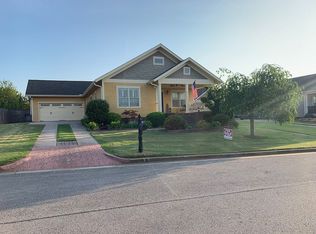 20706 Sabrina Ln, Athens, AL 35613