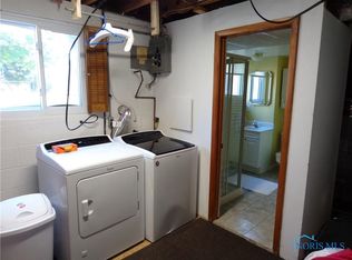 6737 Lincoln Green St, Holland, OH 43528