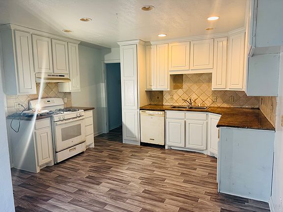 5th image of 15147 Stratford Dr