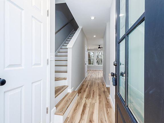 2nd image of 200 Back Pine Way #B