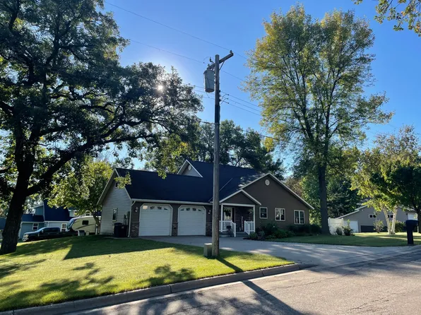 313 Alex Moore St, Sauk Centre, MN 56378