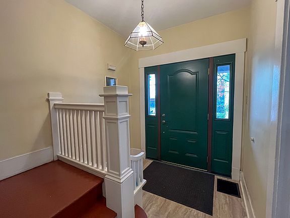Front Entry Way