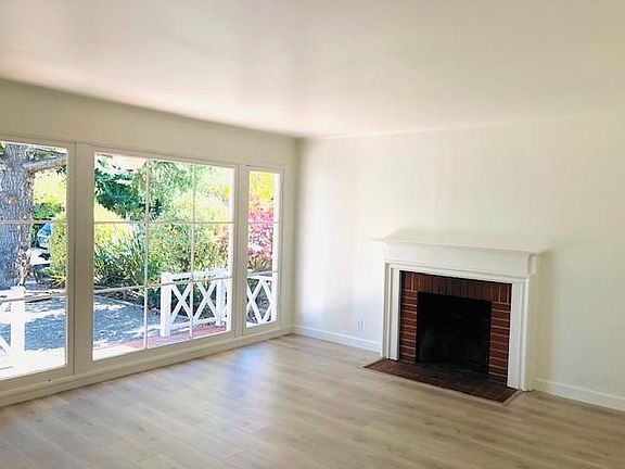 2nd image of 1043 Del Norte Ave