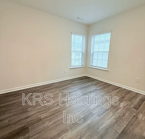 4136 Trevino Dr — Photo 20