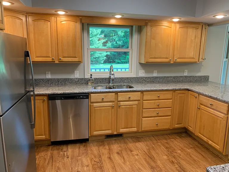 764-1 N Meridian Rd — Photo 9