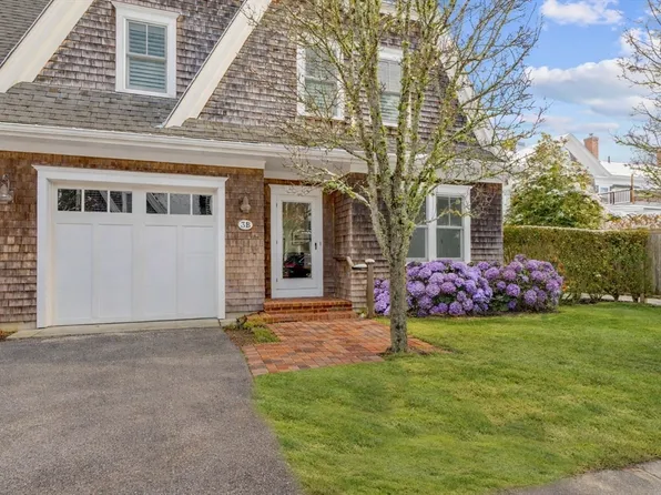 4 Old Dock Rd #3B, Falmouth, MA 02540