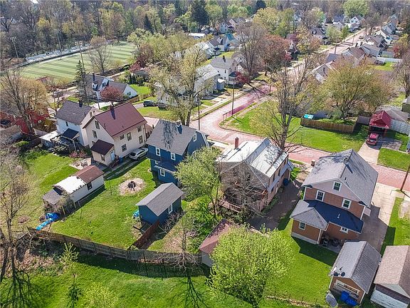 5th image of 759 Hartman St
