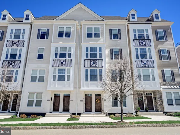 242 Charles Ellis Dr, Newtown Square, PA 19073
