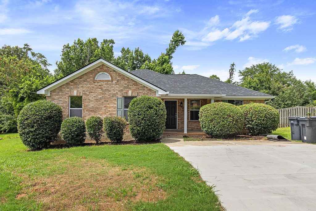 1008 Cedarview Cir - Property Image