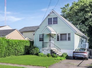 27 Hanover St, Stamford, CT 06902