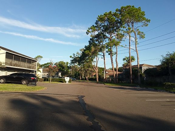 4th image of 4676 Pheasant Run Dr