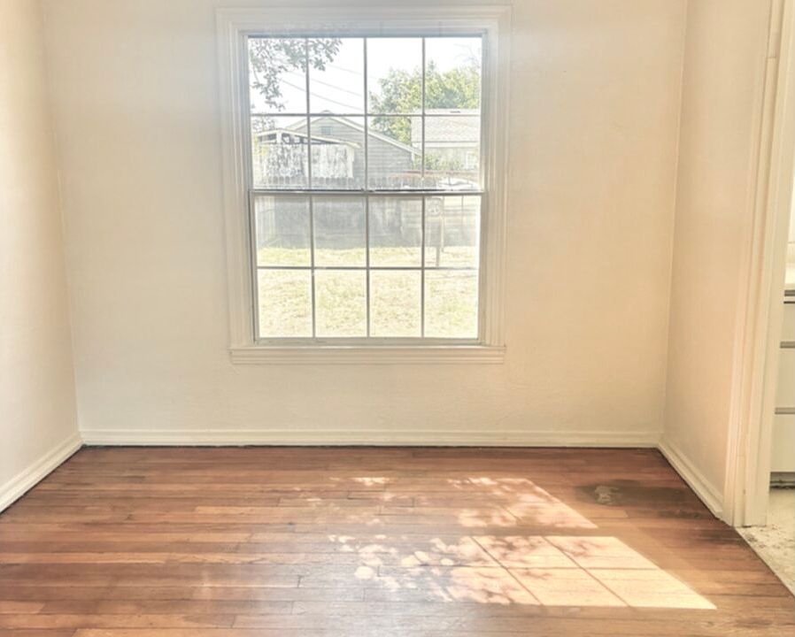 2nd image of 4075 N Palm Ave